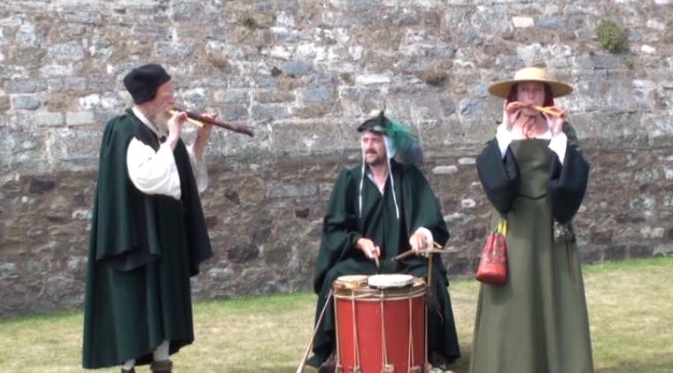 2009 Medieval singers at Dover Castle