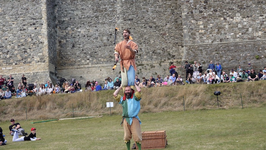 Jugglers at Dover Castle