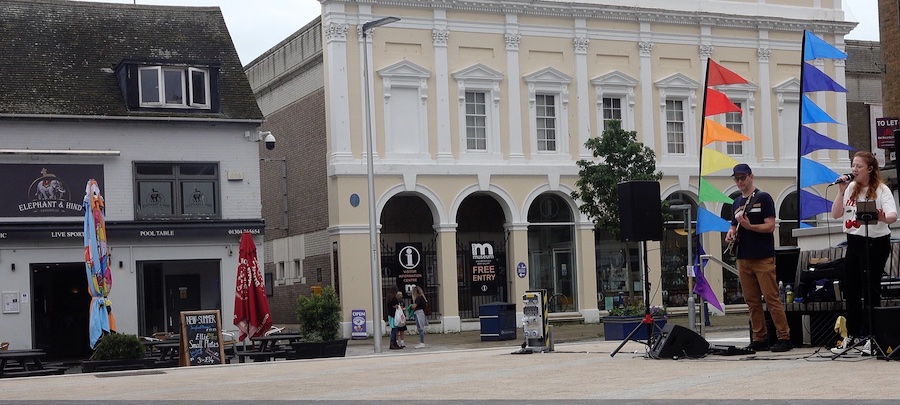 Two's Company  Market Square Dover